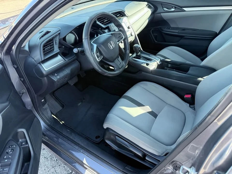 2018 Honda Civic 10th Gen - Image 9 of 15