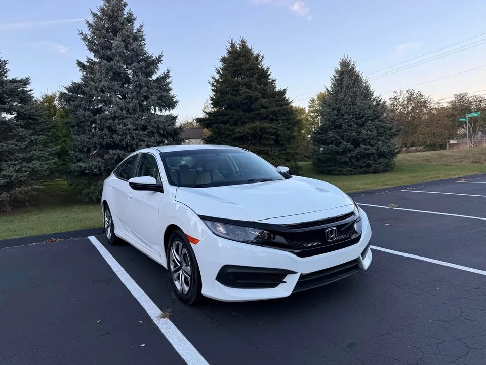 2018 Honda Civic 10th Gen - Image 3 of 8