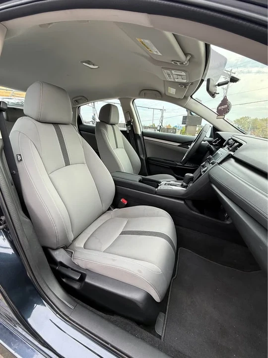 2018 Honda Civic 10th Gen - Image 9 of 20