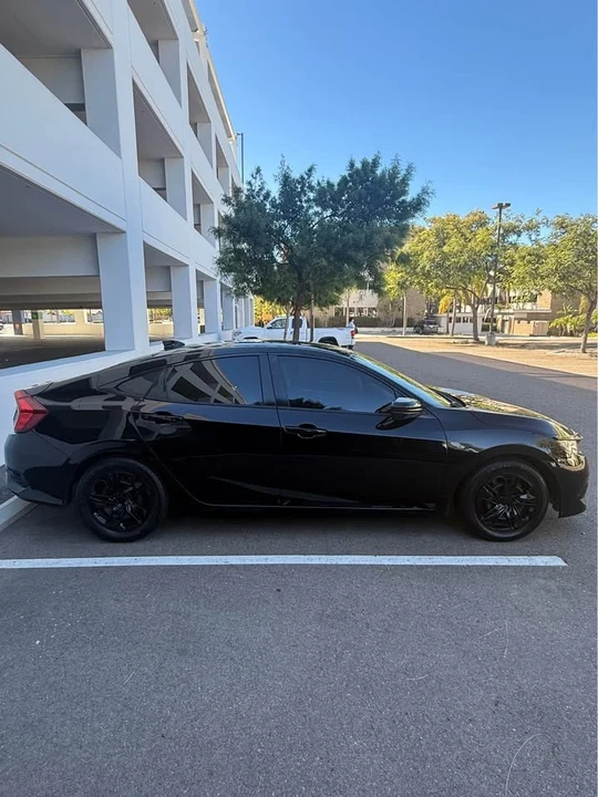 2018 Honda Civic 10th Gen - Image 6 of 7
