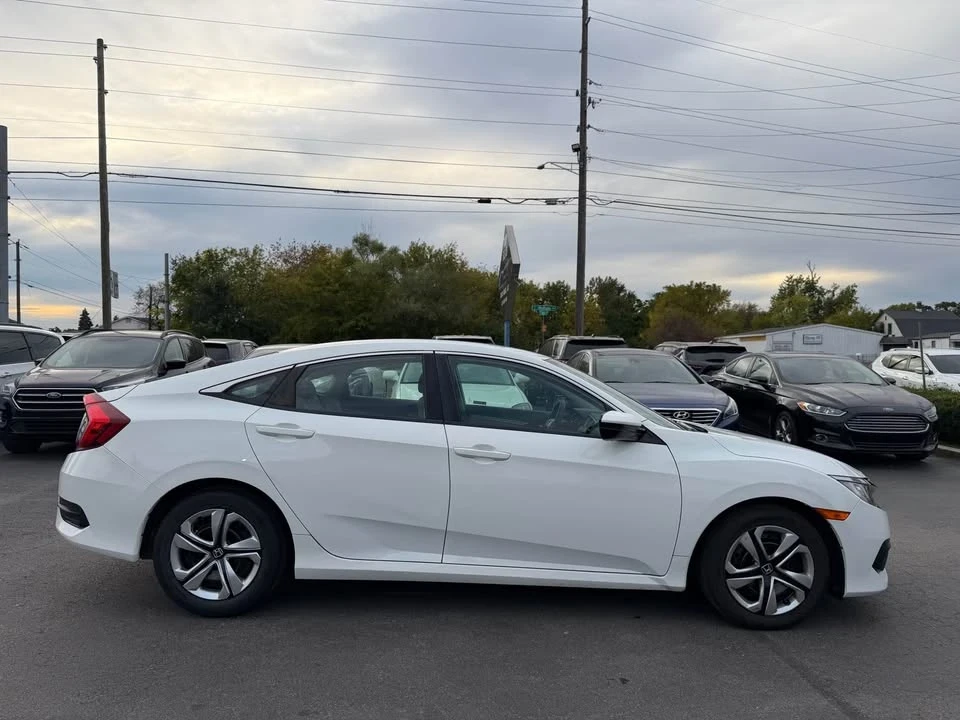 2018 Honda Civic 10th Gen - Image 8 of 20