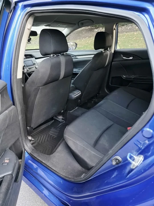 2018 Honda Civic 10th Gen - Image 7 of 11