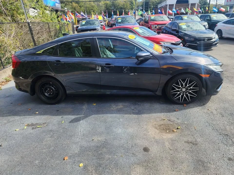2018 Honda Civic 10th Gen - Image 4 of 11