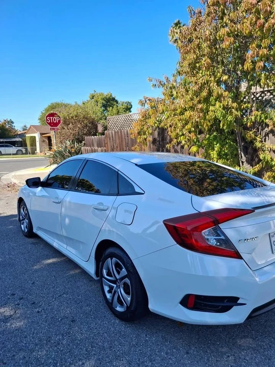 2018 Honda Civic 10th Gen - Image 3 of 17