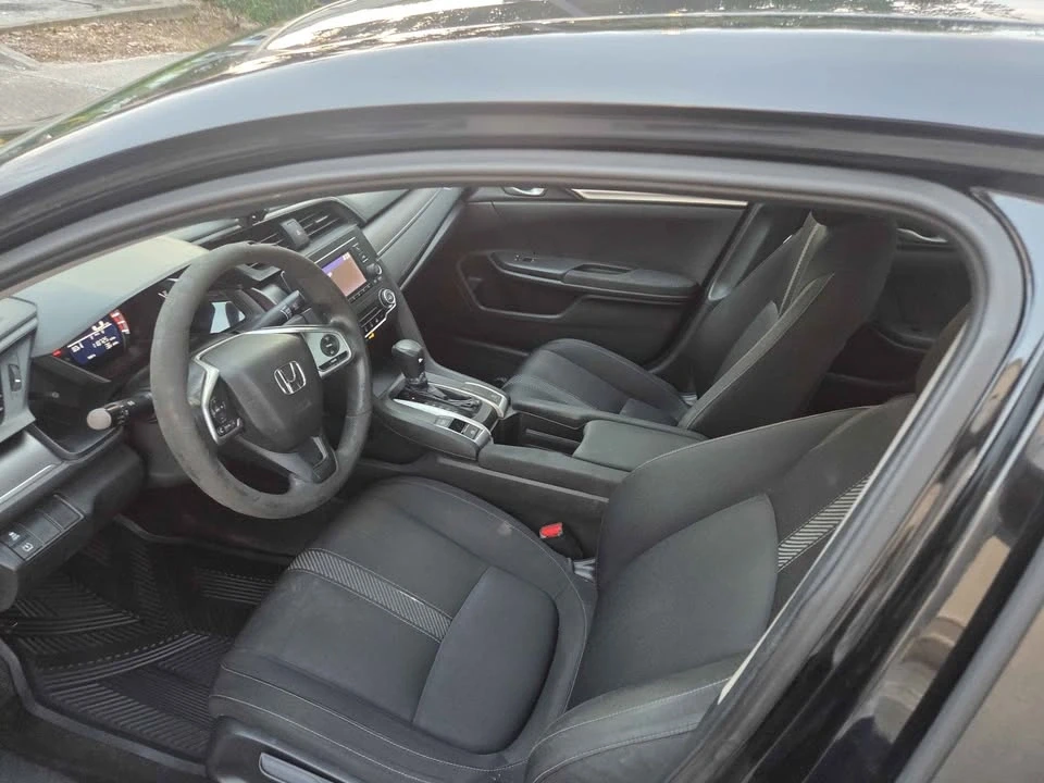 2018 Honda Civic 10th Gen - Image 8 of 9