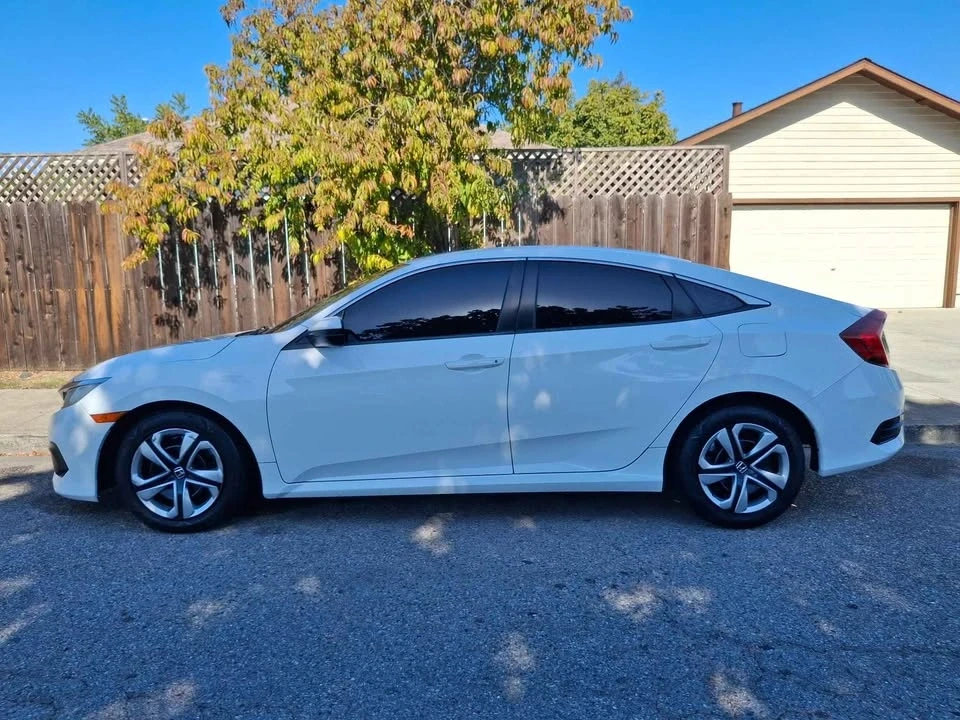 2018 Honda Civic 10th Gen - Image 2 of 17