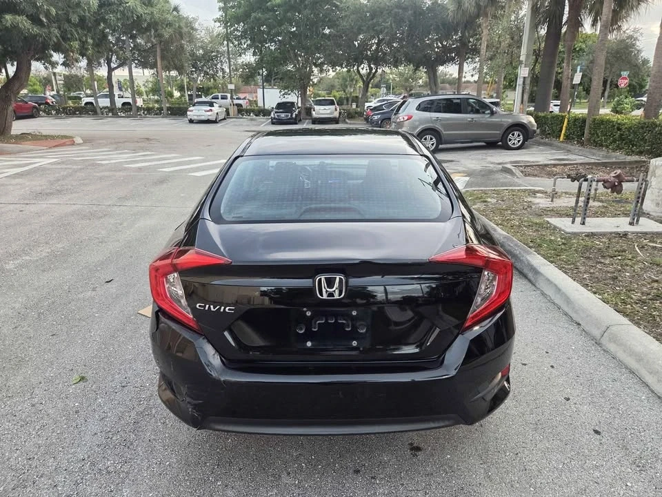 2018 Honda Civic 10th Gen - Image 3 of 9