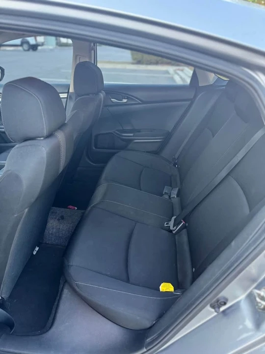 2018 Honda Civic 10th Gen - Image 10 of 12
