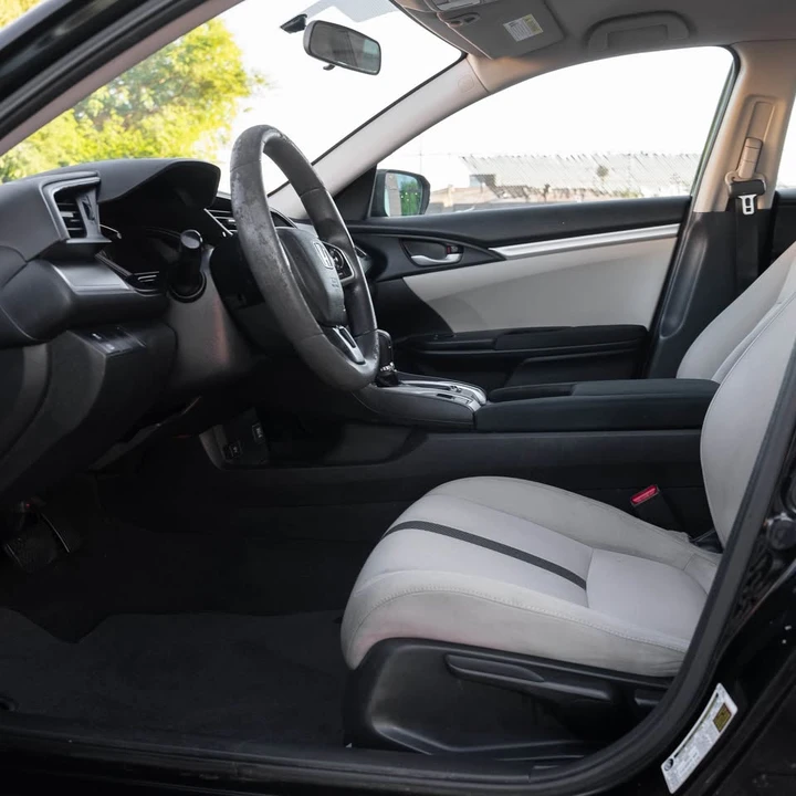 2018 Honda Civic 10th Gen - Image 12 of 16