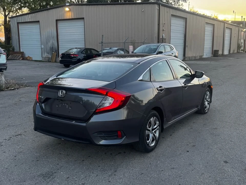 2018 Honda Civic 10th Gen - Image 4 of 12