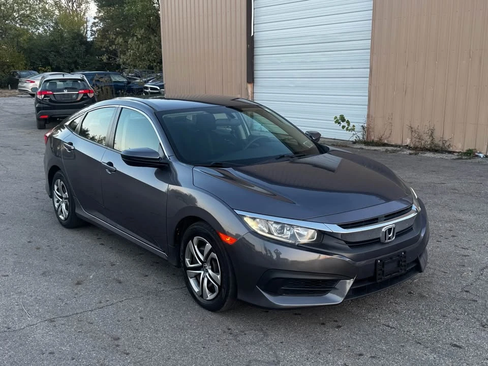 2018 Honda Civic 10th Gen - Image 3 of 12