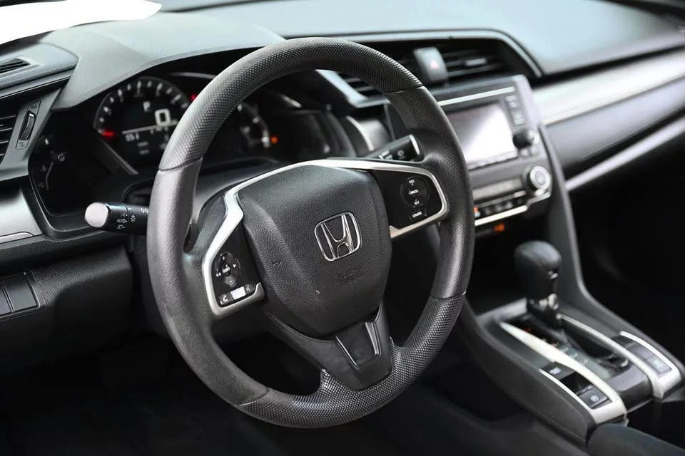 2018 Honda Civic 10th Gen - Image 9 of 13