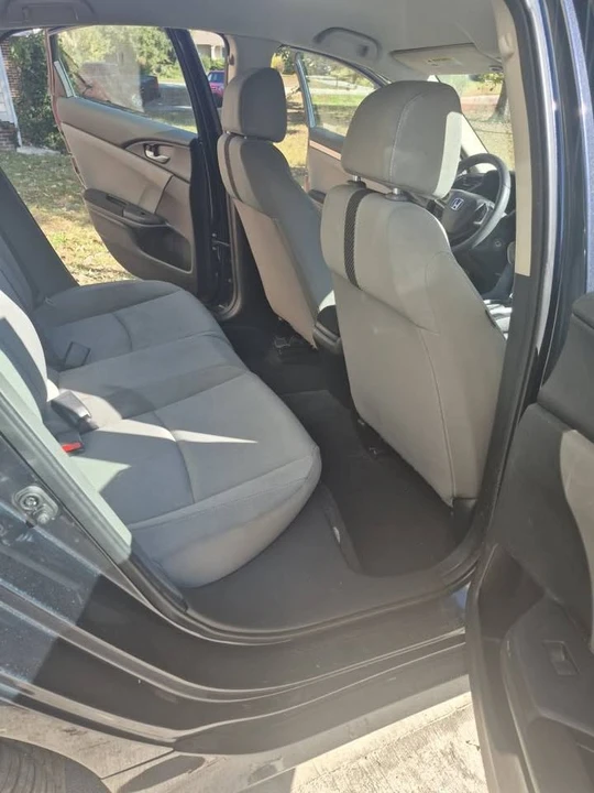 2018 Honda Civic 10th Gen - Image 6 of 10