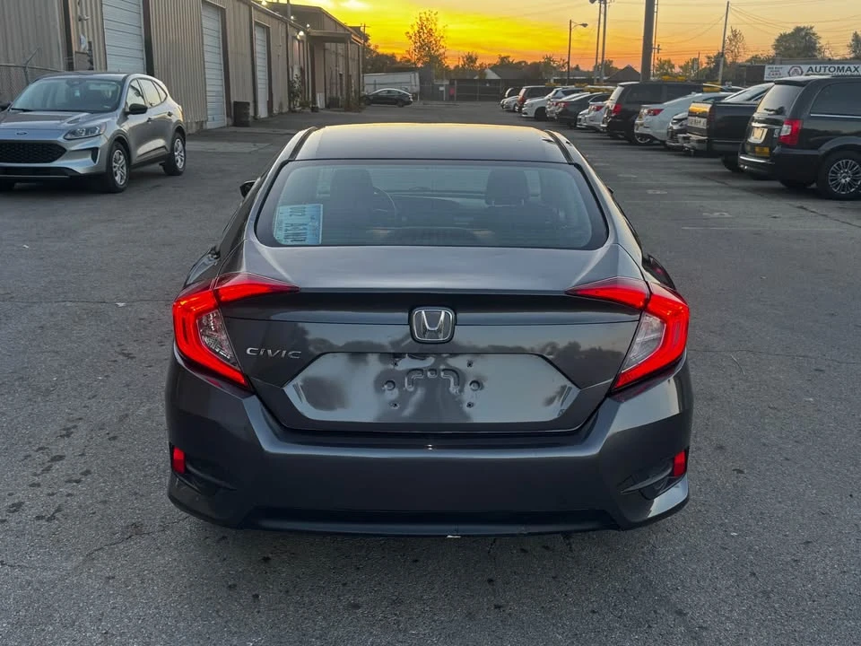 2018 Honda Civic 10th Gen - Image 6 of 12