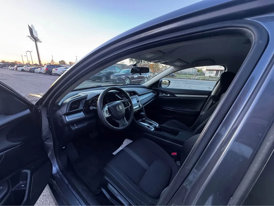 2018 Honda Civic 10th Gen - Image 7 of 12