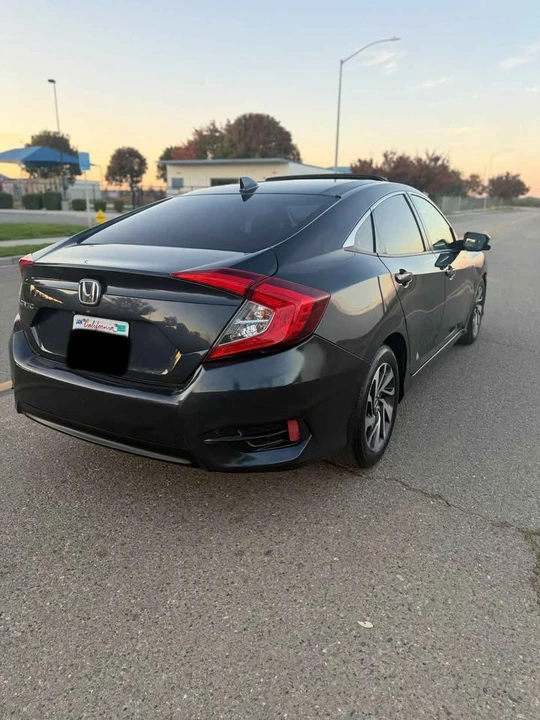 2018 Honda Civic 10th Gen - Image 11 of 14