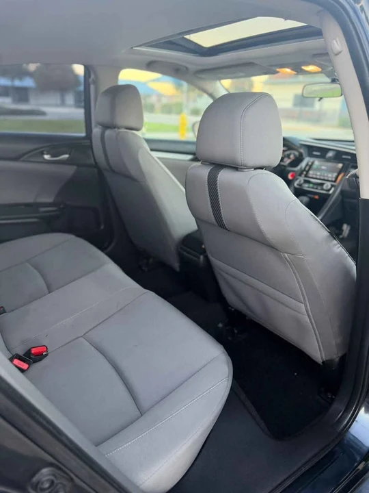 2018 Honda Civic 10th Gen - Image 9 of 14