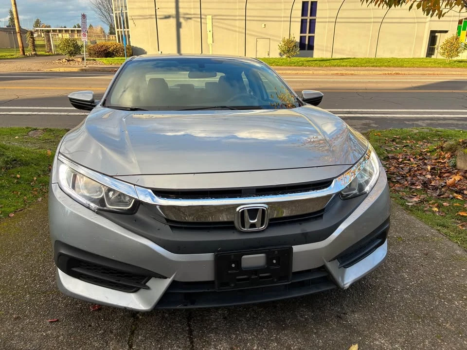 2018 Honda Civic 10th Gen - Image 3 of 5
