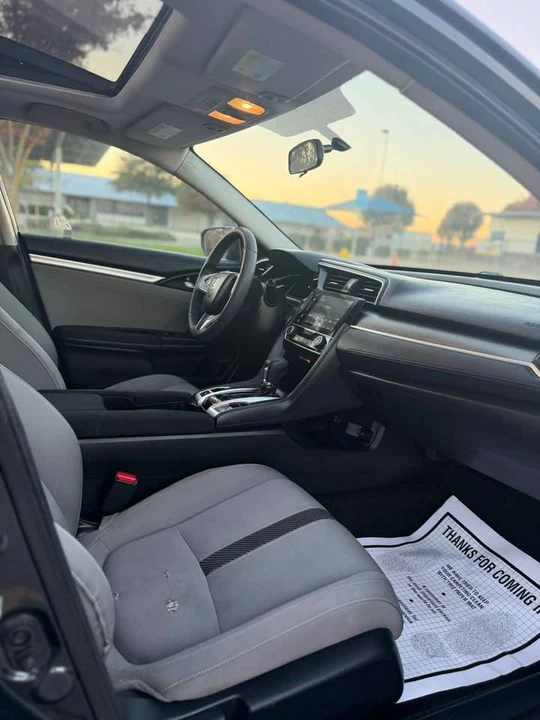 2018 Honda Civic 10th Gen - Image 7 of 14