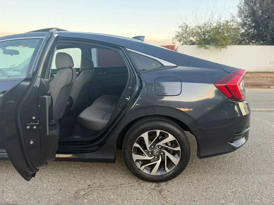 2018 Honda Civic 10th Gen - Image 14 of 14