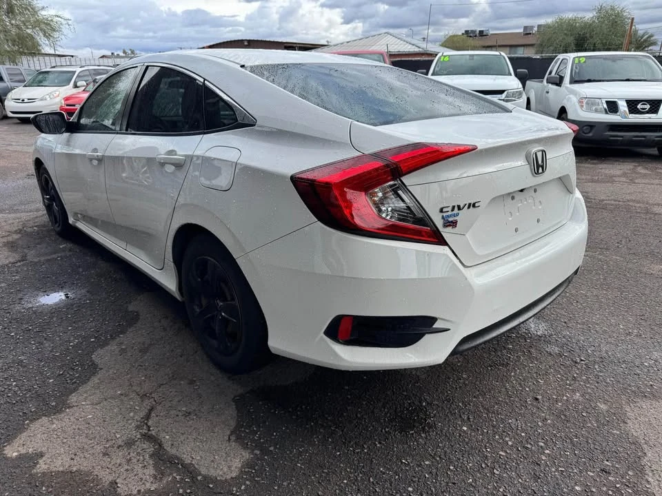 2018 Honda Civic 10th Gen - Image 3 of 10
