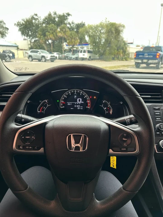 2018 Honda Civic 10th Gen - Image 8 of 9