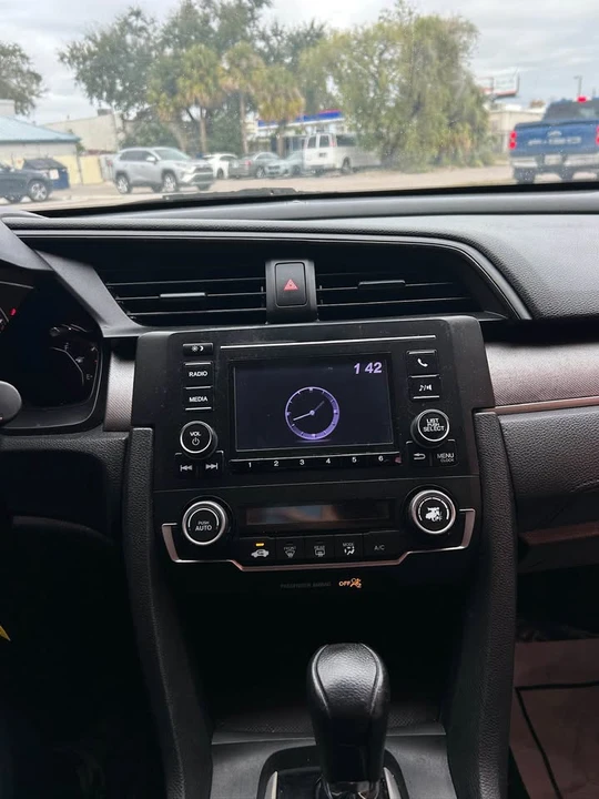 2018 Honda Civic 10th Gen - Image 9 of 9