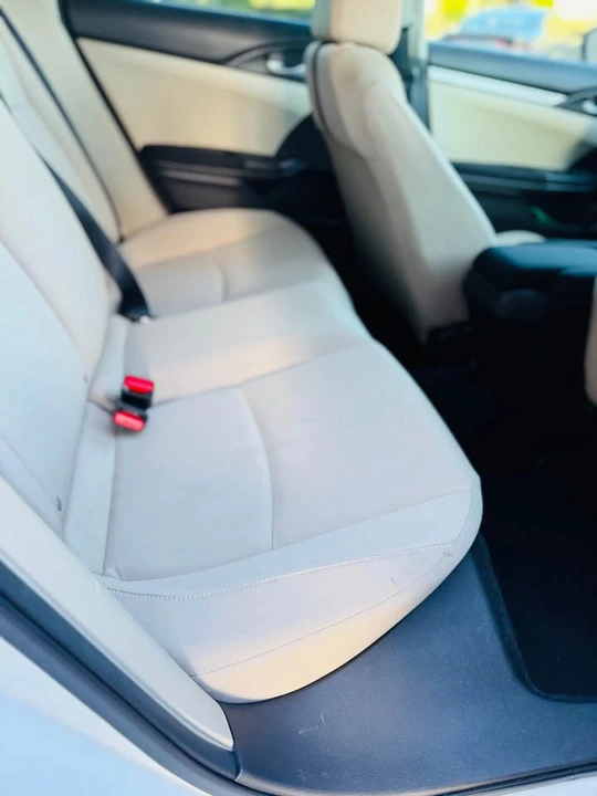2018 Honda Civic 10th Gen - Image 5 of 10