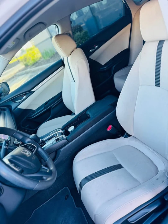 2018 Honda Civic 10th Gen - Image 6 of 10