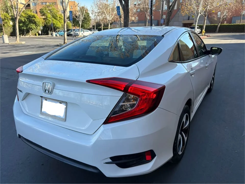 2018 Honda Civic 10th Gen - Image 4 of 10