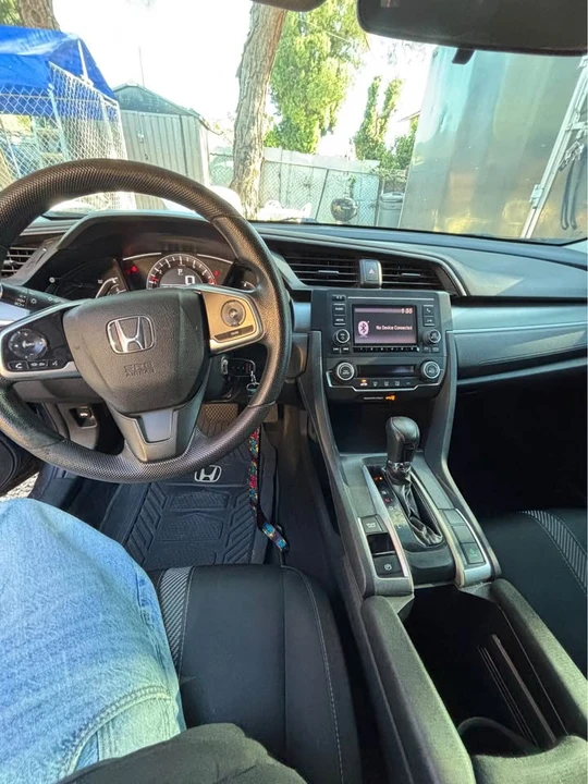 2018 Honda Civic 10th Gen - Image 6 of 7