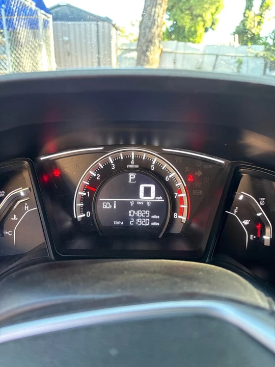 2018 Honda Civic 10th Gen - Image 5 of 7
