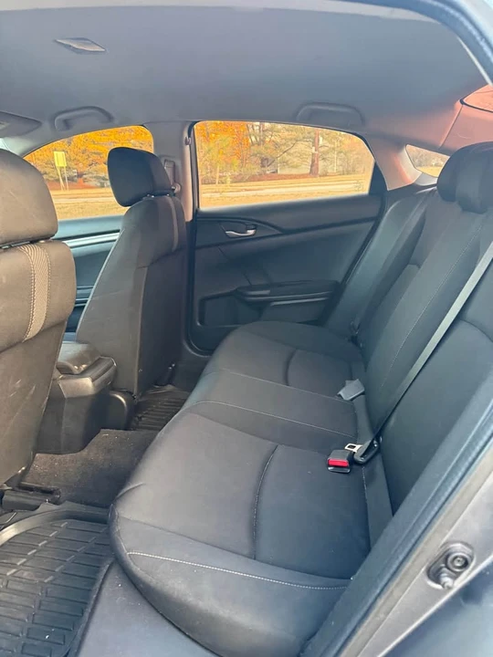 2018 Honda Civic 10th Gen - Image 9 of 13
