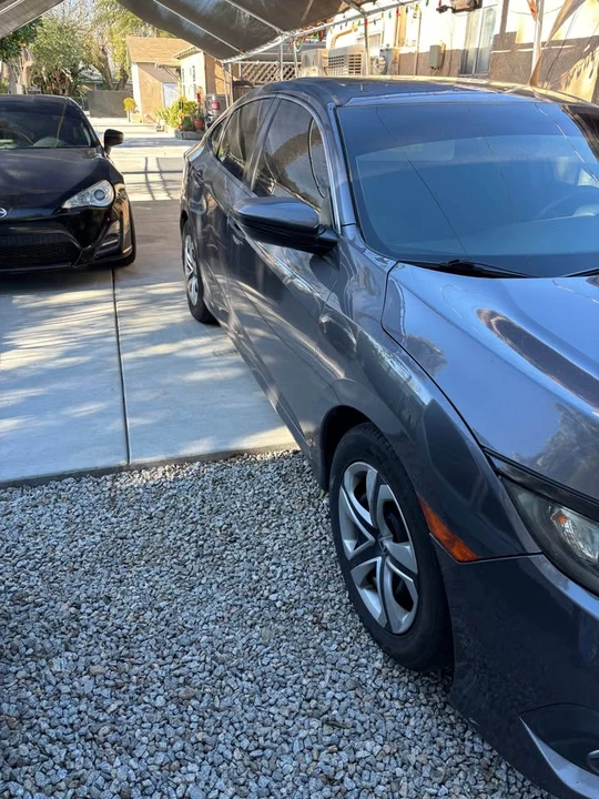 2018 Honda Civic 10th Gen - Image 2 of 7