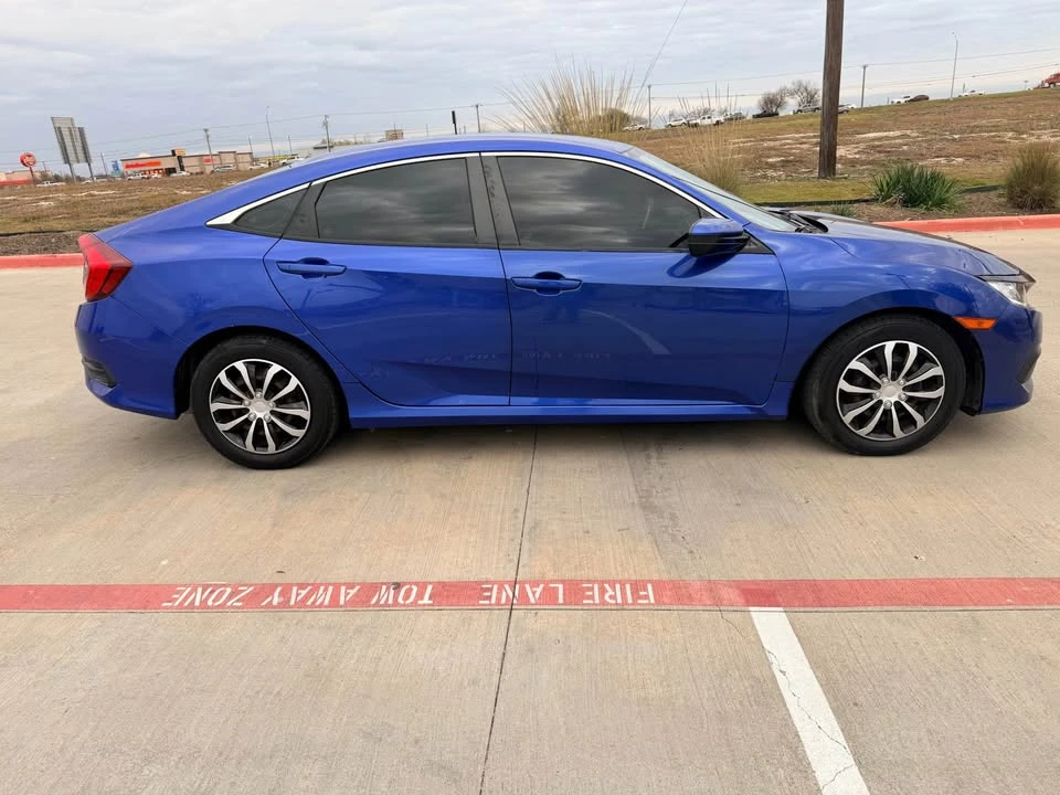 2018 Honda Civic 10th Gen - Image 7 of 14