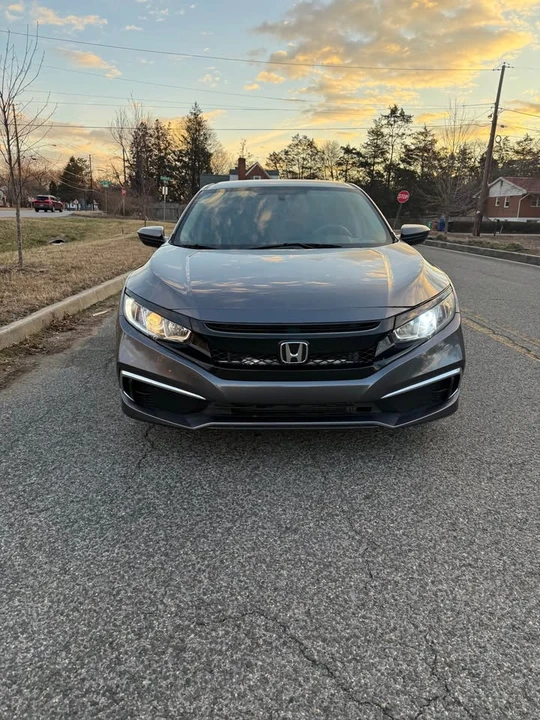 2018 Honda Civic 10th Gen - Image 5 of 13