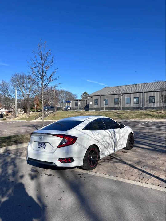 2018 Honda Civic 10th Gen - Image 6 of 7