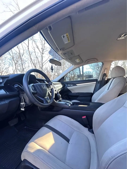 2018 Honda Civic 10th Gen - Image 2 of 7