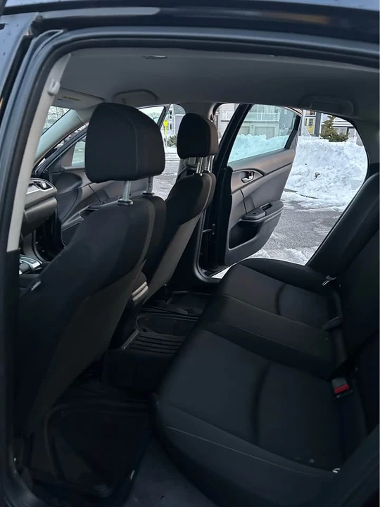 2018 Honda Civic 10th Gen - Image 6 of 10