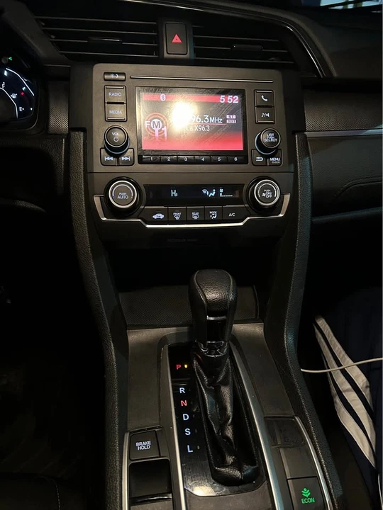 2018 Honda Civic 10th Gen - Image 10 of 10
