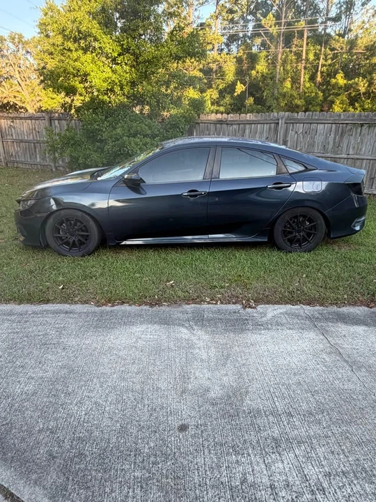 1995 Honda Civic 10th Gen - Image 2 of 11