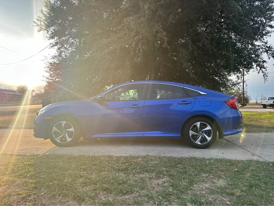 2018 Honda Civic 10th Gen - Image 2 of 20