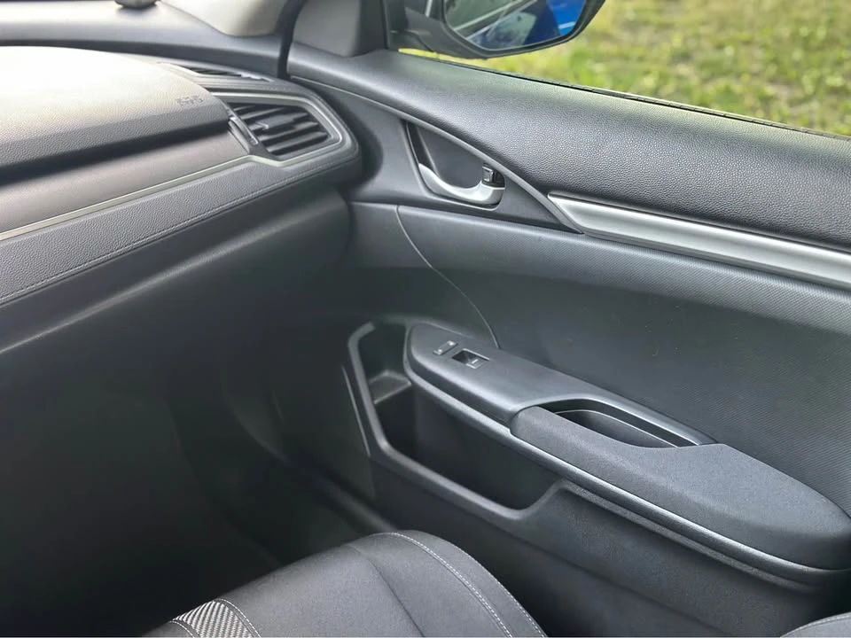 2018 Honda Civic 10th Gen - Image 19 of 20