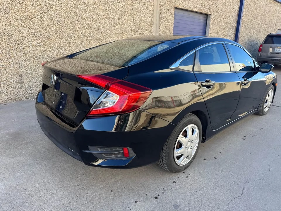 2018 Honda Civic 10th Gen - Image 3 of 7