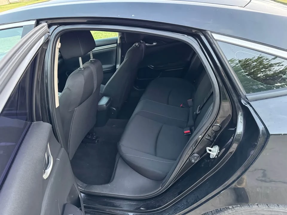 2018 Honda Civic 10th Gen - Image 9 of 11