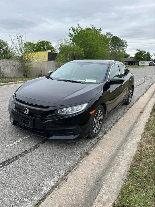 2018 Honda Civic 10th Gen - Image 8 of 11