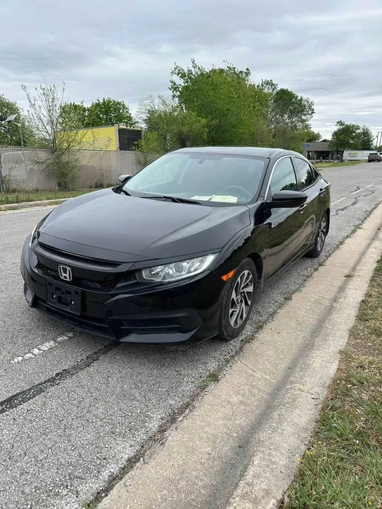 2018 Honda Civic 10th Gen - Image 3 of 11