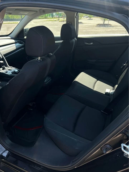 2018 Honda Civic 10th Gen - Image 13 of 15