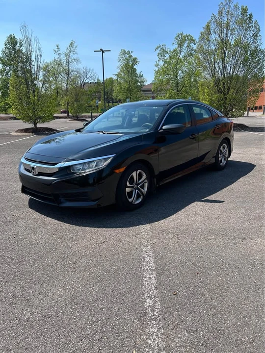 2018 Honda Civic 10th Gen - Image 2 of 15