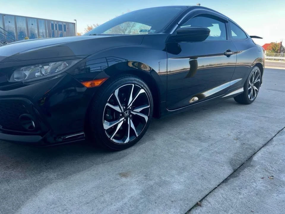 2018 Honda Civic Si 10th Gen - Image 2 of 19